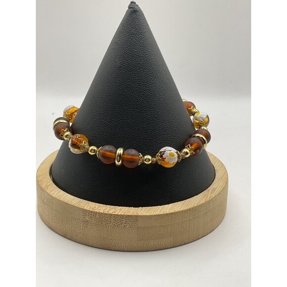 Amber & Gold-Tone Beaded Bracelet With Floral Accents - Picture 1 of 3